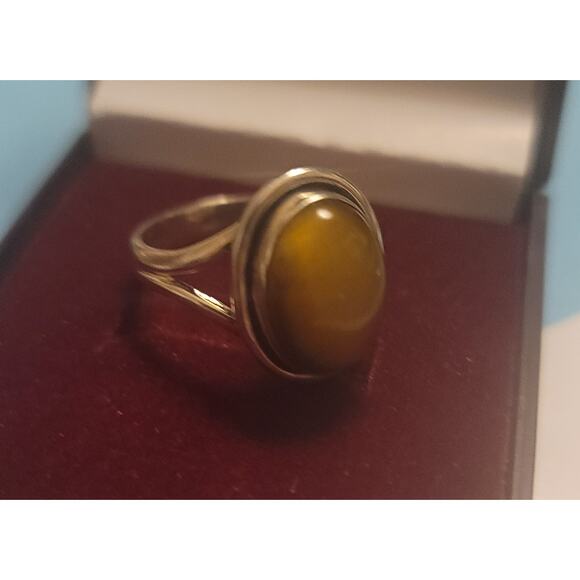 Tiger's Eye Gemstone Ring set in Sterling Silver - Picture 5 of 8